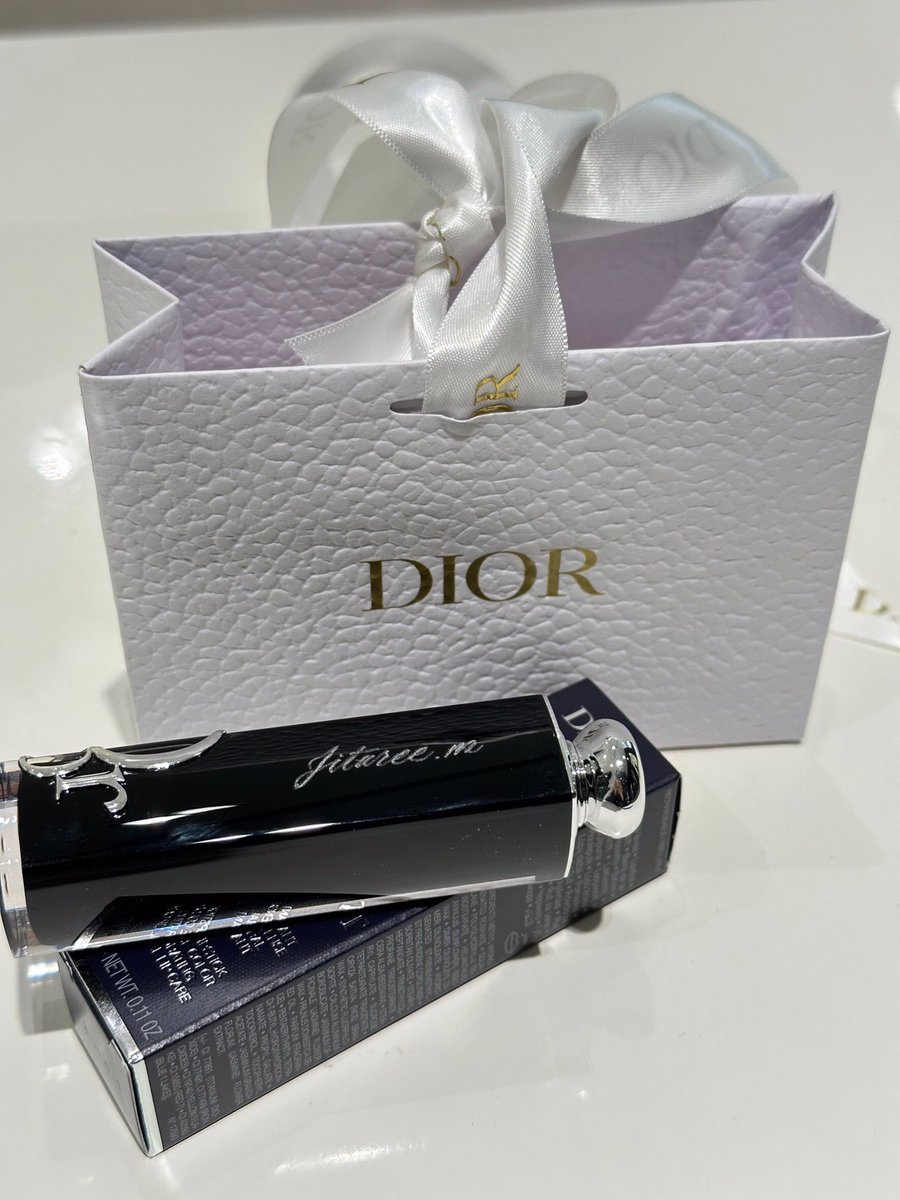 Blueshark3579's tweet photo. วันนี้วันสุดท้ายแล้วนะคะ
#dioraddict #dior #diorthailand #รับหิ้ว #varintogether https://t.co/BxtBlt8lci