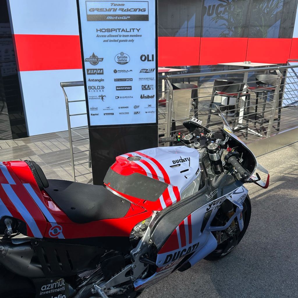 🏍️Play MotoGP Guru for a chance to win the exclusive Paddock Experience with Gresini Racing, meet your favorite riders, and discover the ins and outs of paddock life. See it for yourself with <a href="/MotoGPGuru/">MotoGP™ Guru</a>!

#motogpguru #GresiniRacing #REVVmotorsport