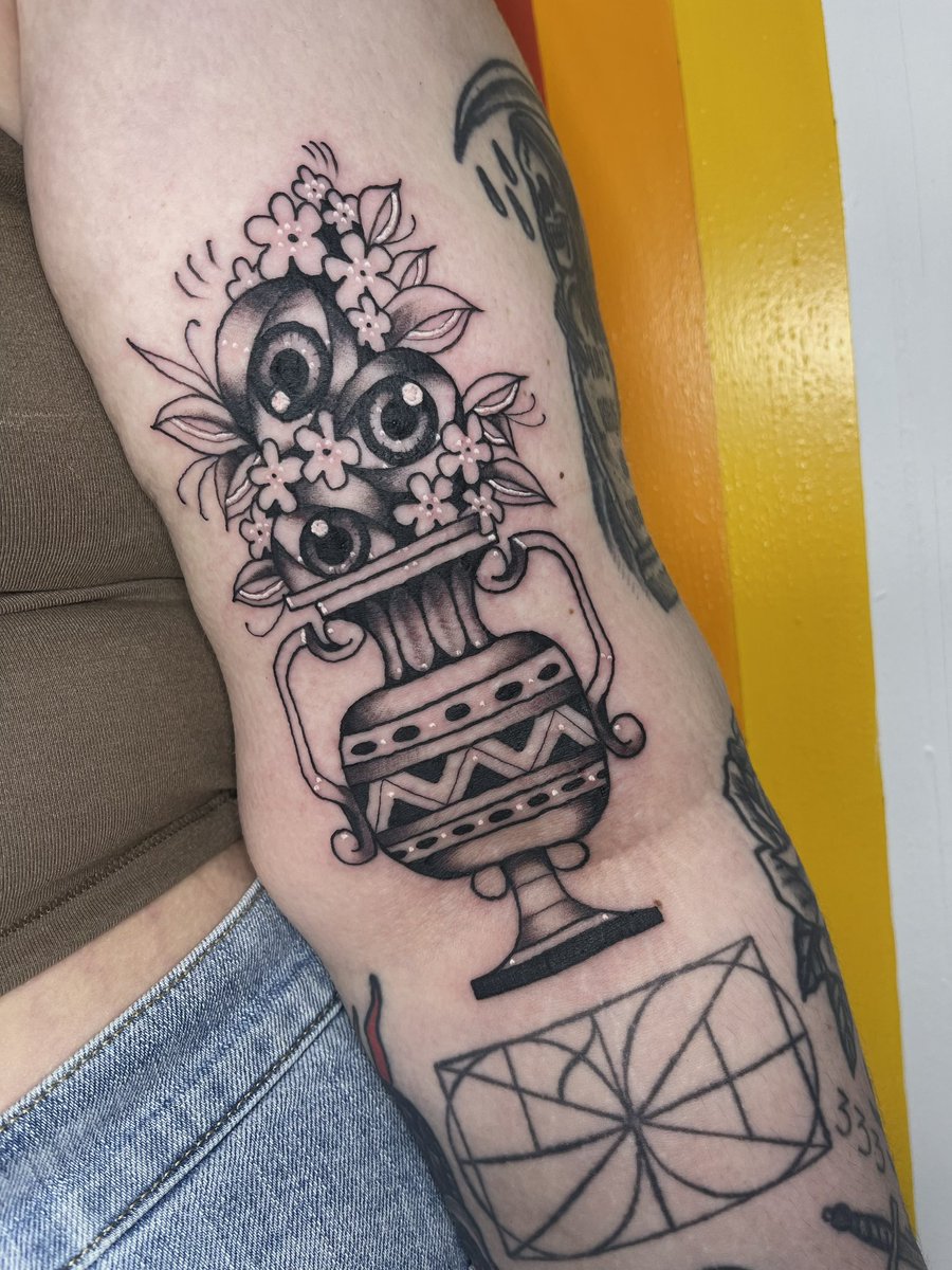 yeehawt dog tweet media