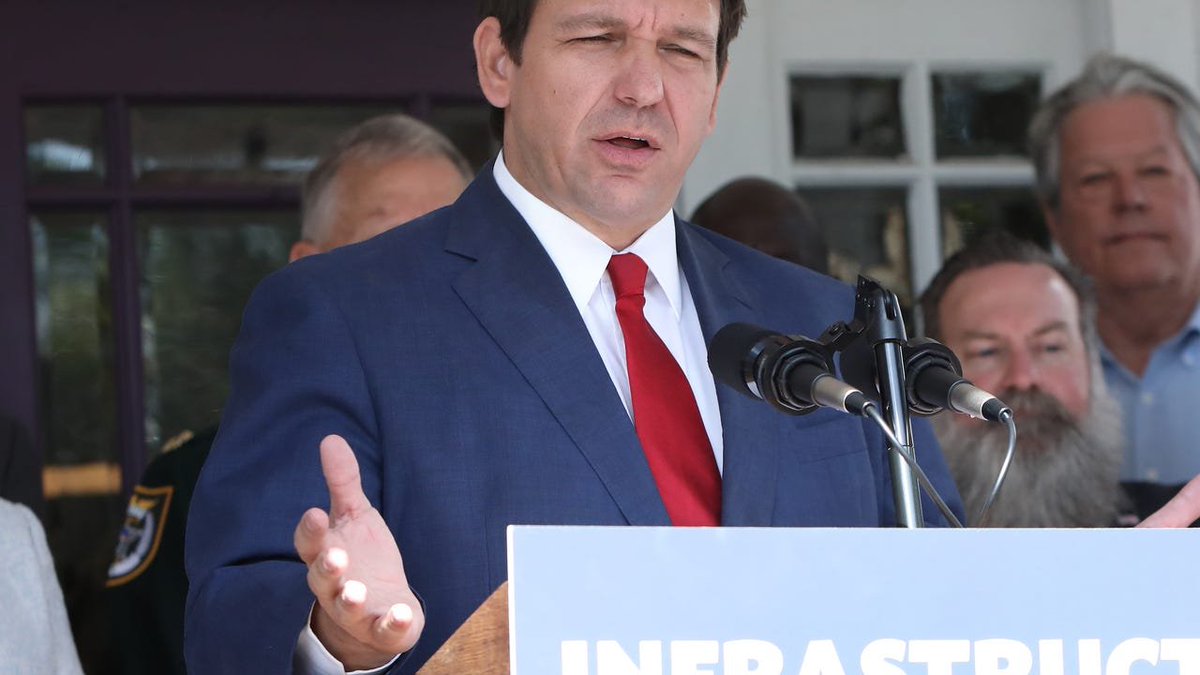 USAS_WW1's tweet image. 2/ Correction: six shot. Ironically, SCOTUS, gun shows, etc., prohibit open carry. We MUST require #SCOTUS, all #gunshows, pro gun #Governors, etc., have open carry / concealed carry on THEIR premises. No security allowed. Isn't that fair?