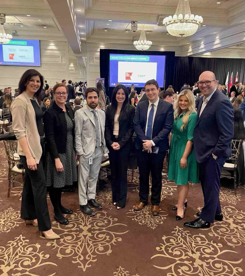 erynnsally's tweet photo. Great to join more than 600 business and community leaders today at the 2023 @VaughanChamber Annual Mayor’s Luncheon! 

Mayor @StevenDelDuca’s keynote address highlighted a 10-year Action Plan to advance Vaughan’s transportation network: https://t.co/hItJppOtcQ https://t.co/Zr3wjqv0SR