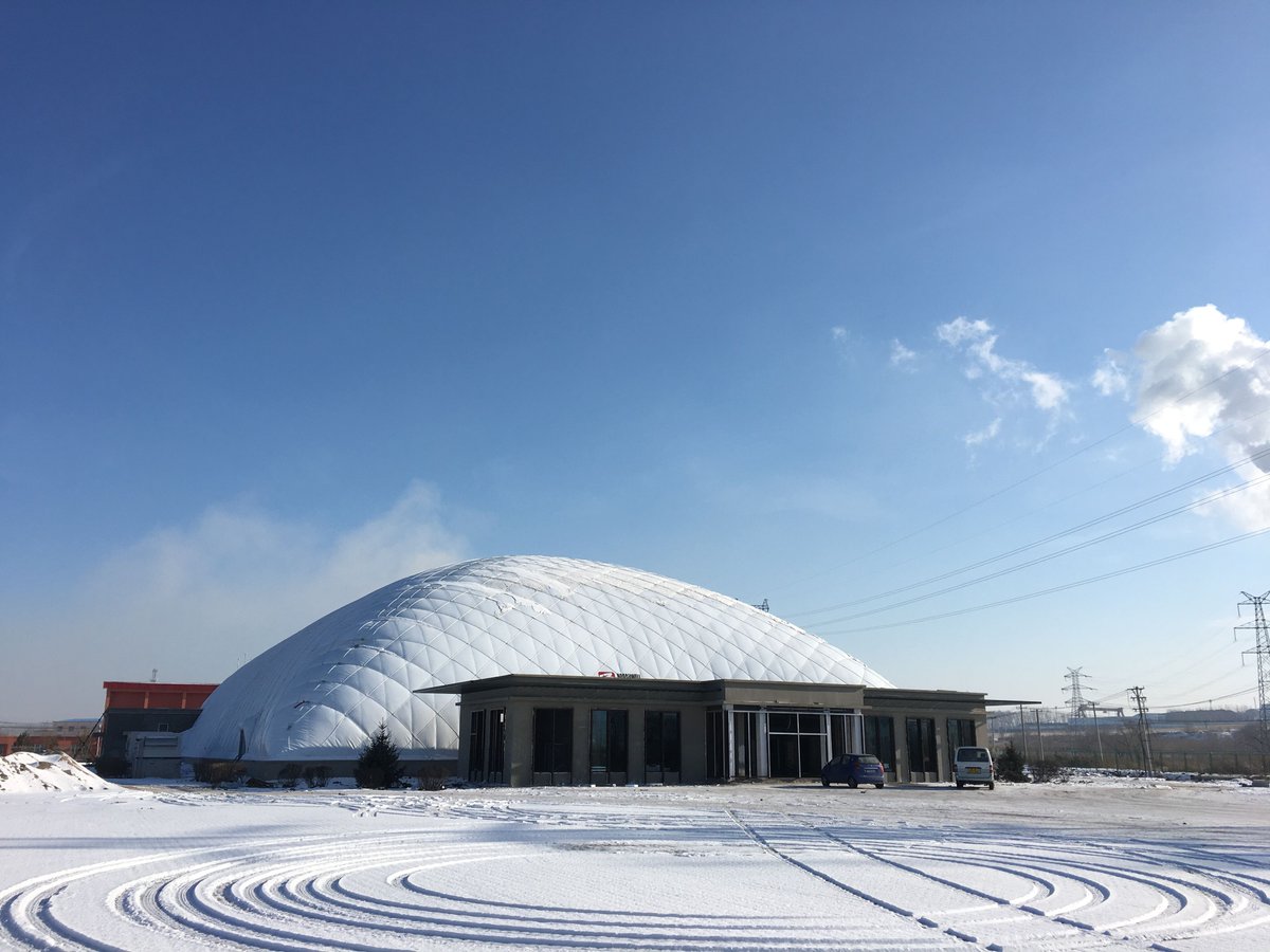 broadwe41362782's tweet photo. 'Two GaGa Mountain City'   Multi -Functions Ice Rink Airdome built by #broadwellairdome located in the #Northernmost side of #China. It adopted most advanced technologies and configuration settings. #patentedtechnology'Inclined Cable Harness System' has shown the great benefits. https://t.co/TwxVbCsMF1