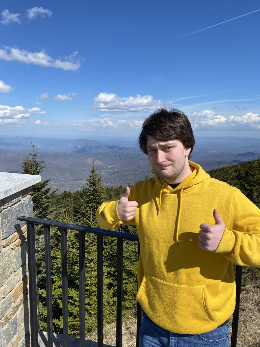willyosu's tweet photo. took a break from climbing ranks to climb something else https://t.co/52q8DefFcq