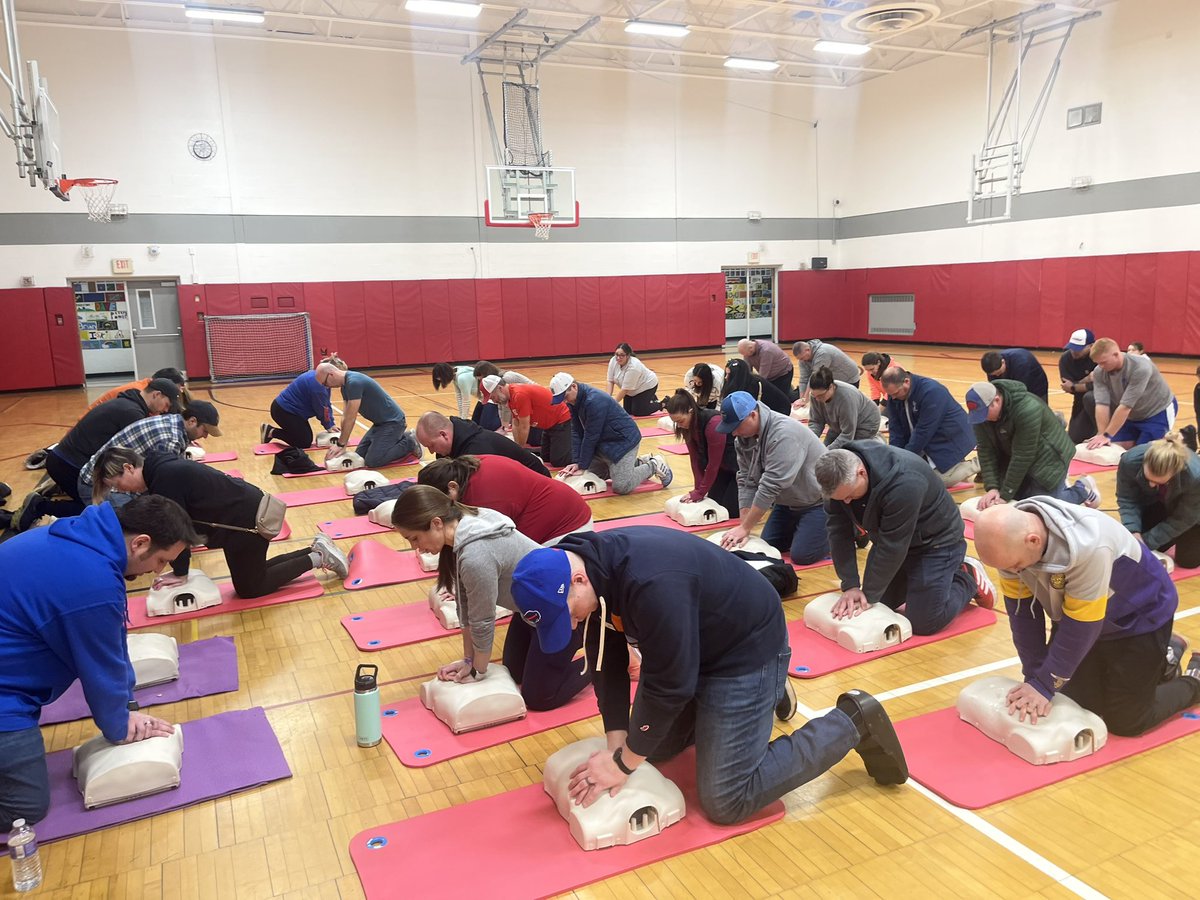 LGYBS1's tweet photo. Getting ready for the season!⚾️🥎
CPR/AED training for all of our coaches tonight at the annual preseason coaches meeting!
@LGIHBaseball @lg_lasers https://t.co/tSrQOq5NEh