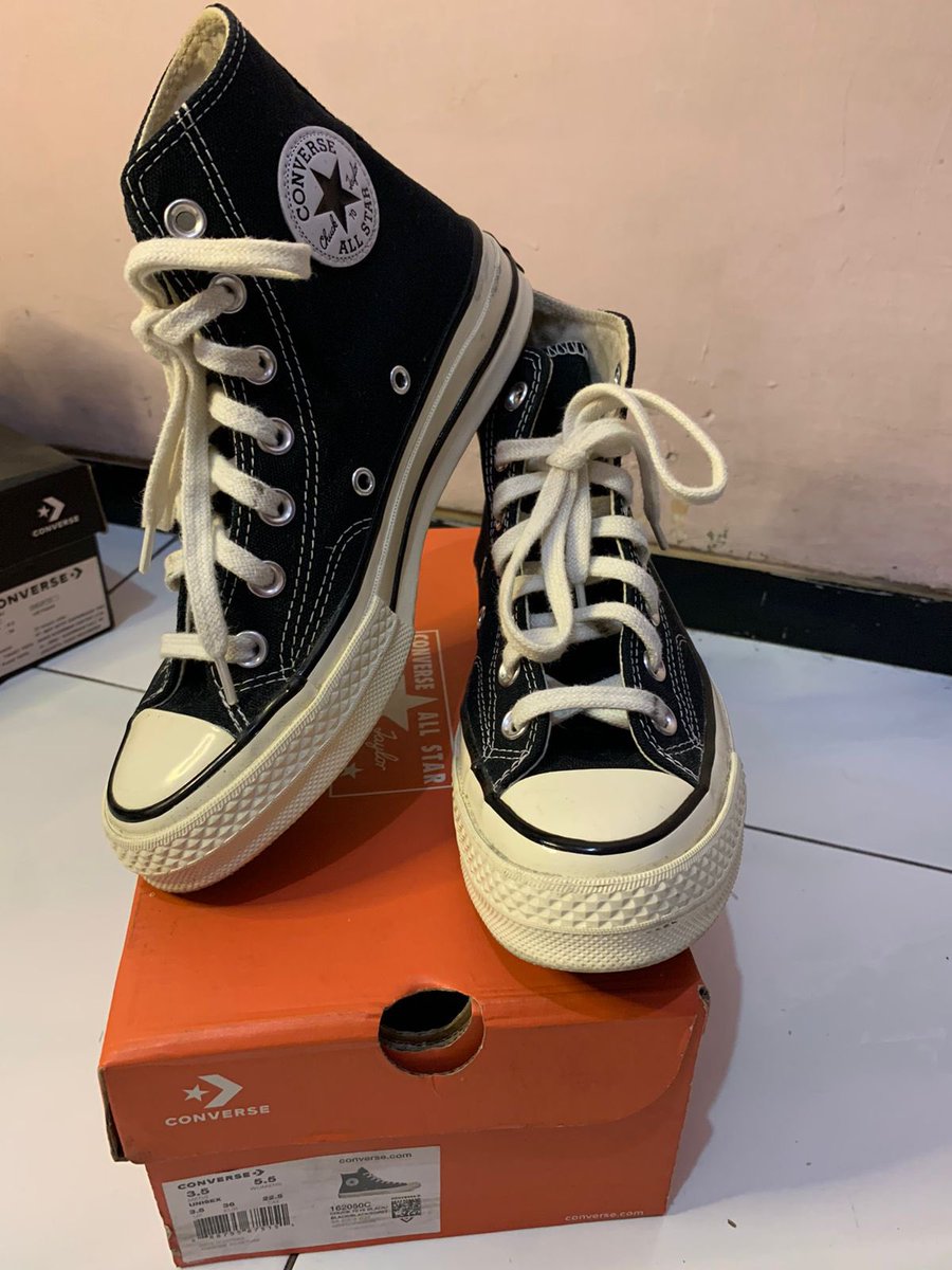gracygit's tweet photo. Sama yang ini juga jarang aku pakai lagi 🥹
Converse chuck taylor 70’s - Hi
from official converse store Tunjungan Plaza 

*LIKE NEW PEMAKAIAN 2x*
Harga Baru: 1.099.000
Harga jual: 800.000 ( nego ) 

Size 36 ( 22,5cm )

#sepatubranded #converse #jualsepatubranded https://t.co/tUPO5zIxyc