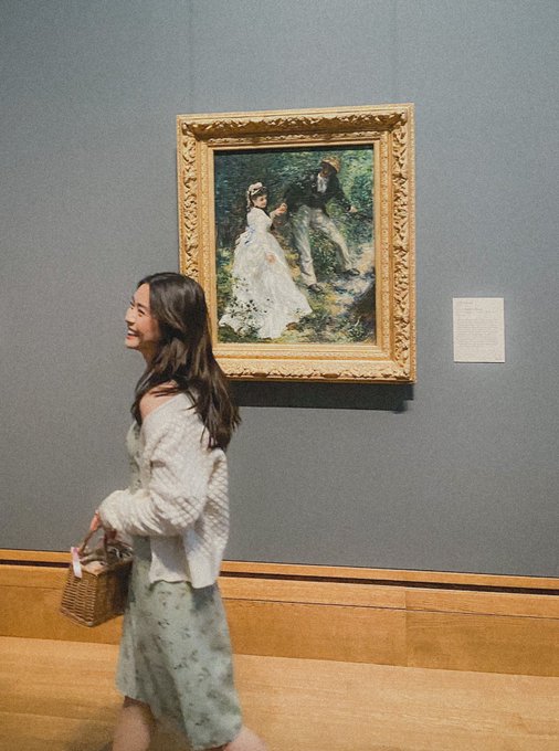 oh, to be a girl in a renoir painting 🧃 https://t.co/gU5Gdcg9CX