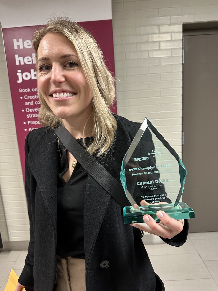 HDSB_Frankovich's tweet photo. Congratulations to Munn’s PS Teacher, Chantal Drolet, for being awarded the BASEF Champion Teacher Award tonight at Mohawk College. https://t.co/sY7c9juEX1