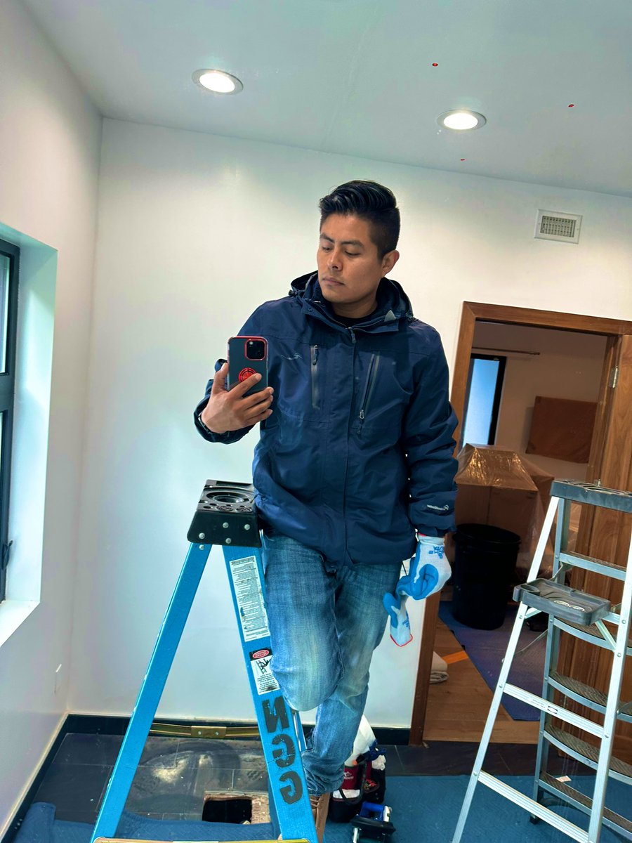 tamaleetos's tweet photo. Reminisce…
The one time I brought my fav blue jacket to work only to lose it the sane day 😅😭😭

#smoothbrain #5000IQ
#singlecell https://t.co/uc6h1SvvdT