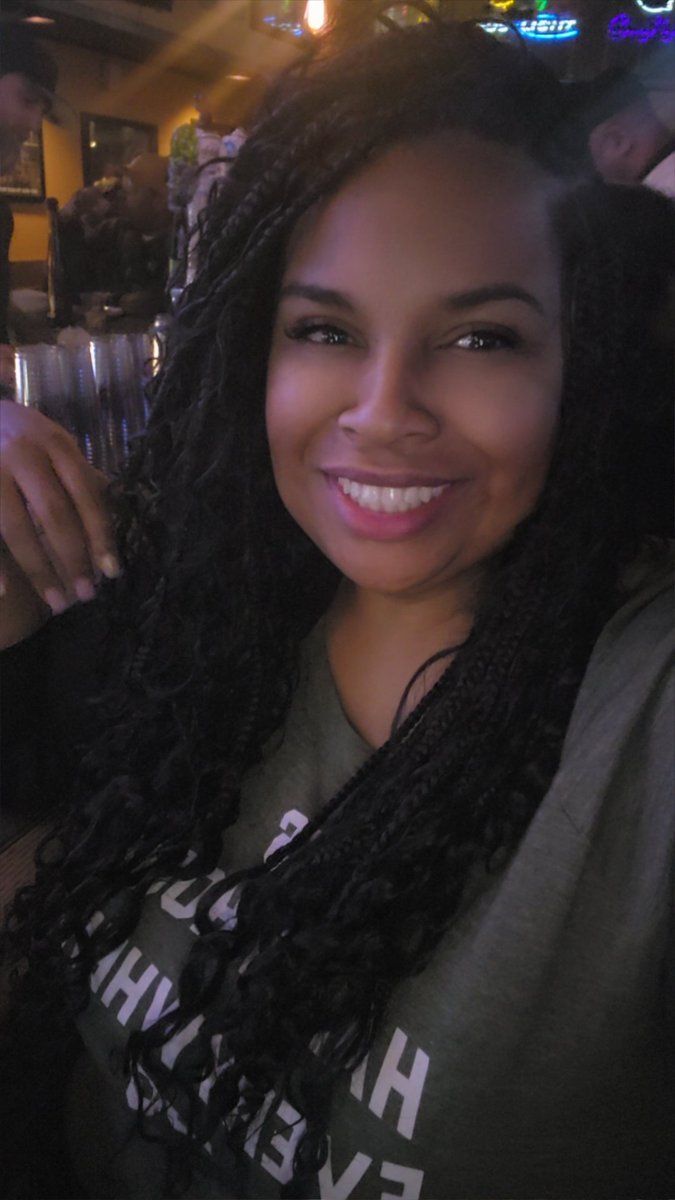 OhhKasha's tweet photo. Slid through with no makeup on, a long sleeved graphic T-shirt, and all that God gave me. #TeachersOnSpringBreak https://t.co/MBANrcq7oi