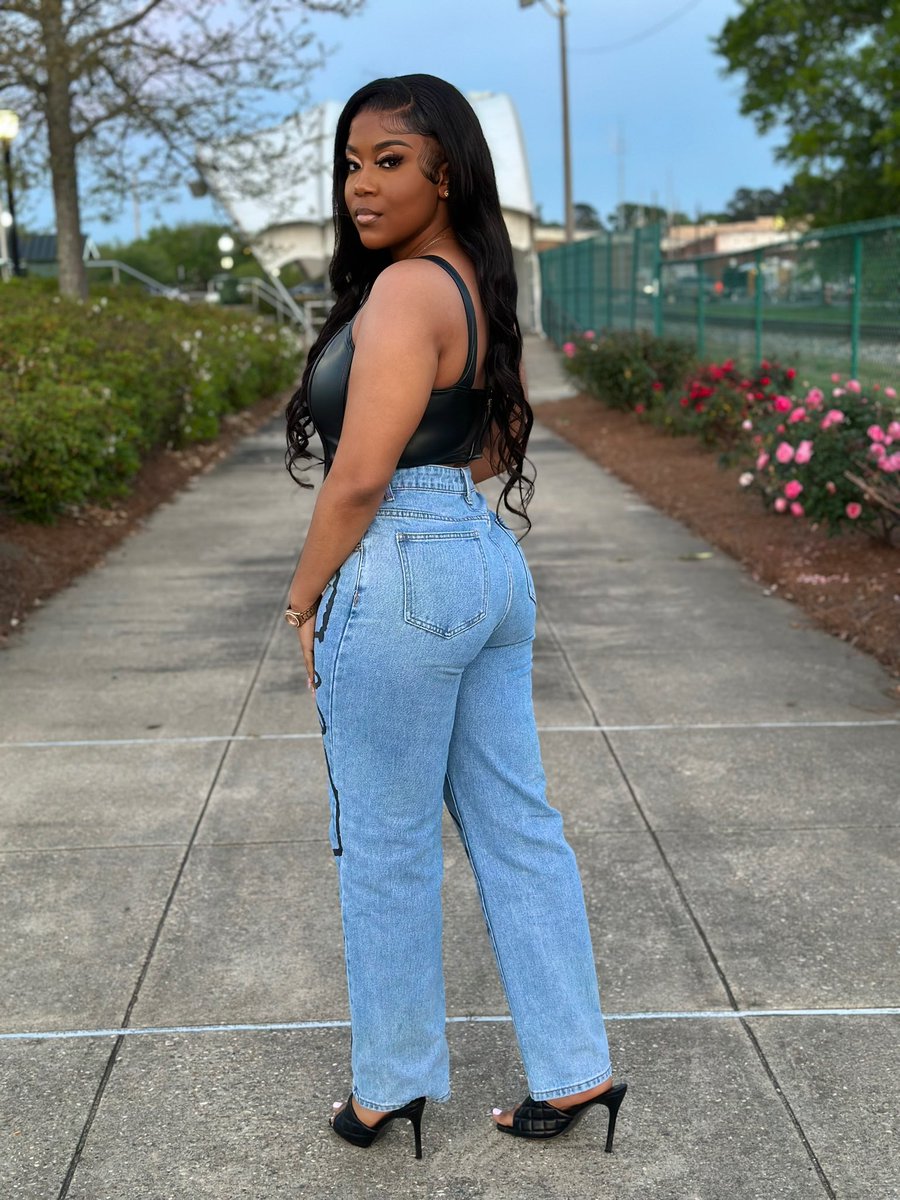 You ain’t seen nothing til you’ve seen me #GramFam 👑✨