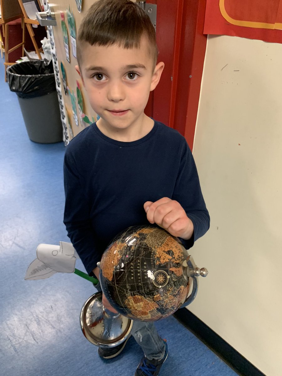 ESMhs4's tweet image. What an amazing cultural experience! The students put in so much work and research to make our Tour du Monde Francophone such a success tonight! Thank you to our amazing staff who pulled this all together! #hs4 #frenchimmersion