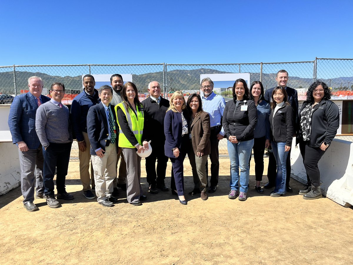 KPRiverside's tweet photo. Today’s Wildomar Medical Office Building #BeamSigningCeremony was a memorable milestone. This project will expand access and availability of many services to meet the needs of the growing community. #AccesstoCare #KPRiverside #Wildomar https://t.co/PAMTpzwX0R