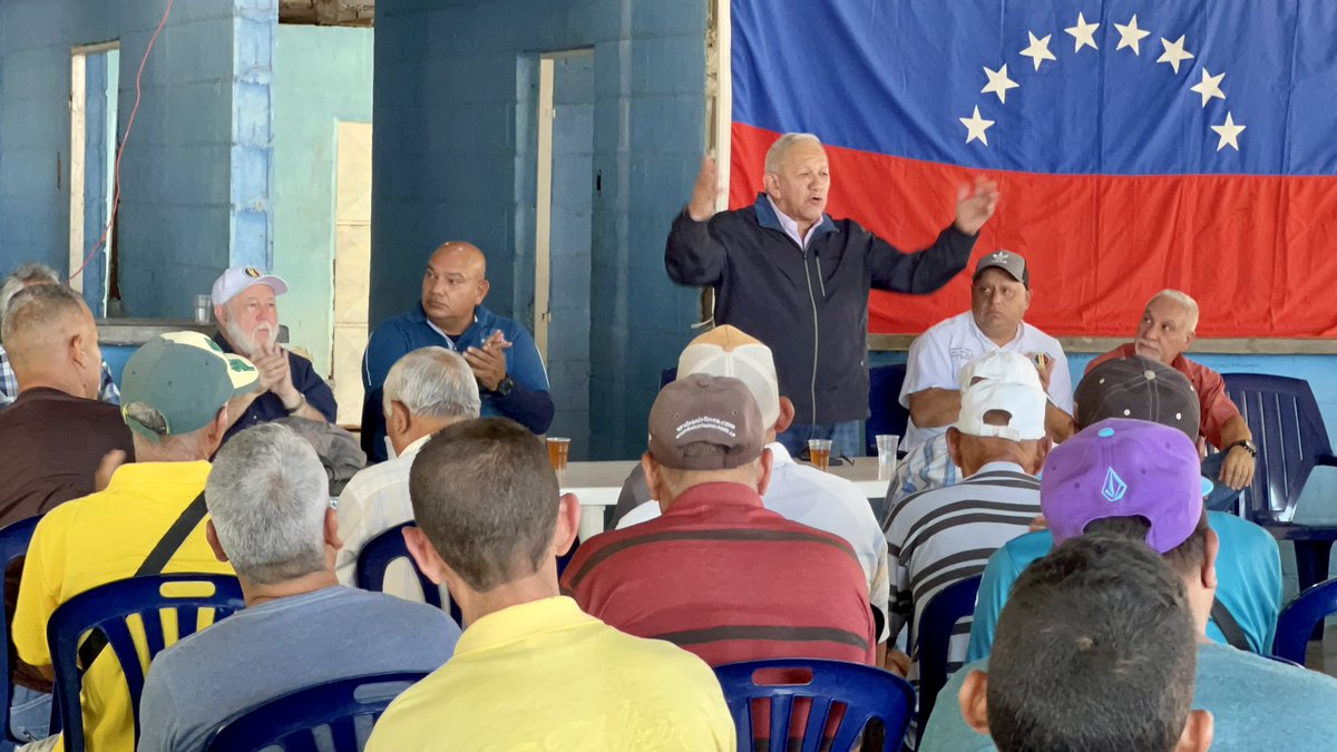abetancourts's tweet photo. @profytecad @abetancourts: Nuestro Movimiento Sindical encabezado por @ADMiguelMQuiroz conmemorando el dia de FetraConstruccion con nuestro Secretario General Naciónal de AD y Candidato Presidencial @adbernabe en Valencia. #WilliamLizardo #OlideHerrera #EdgarTorres.unidAD ADeca https://t.co/aV92vmf9Y9