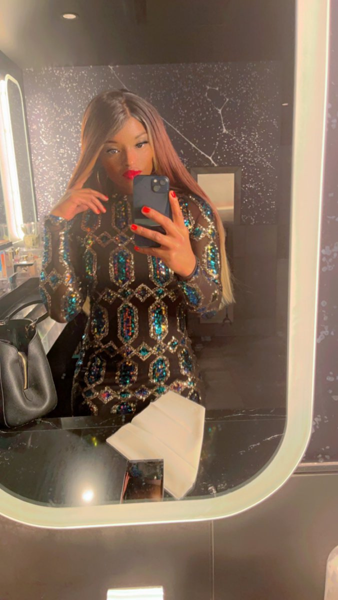 KolasLooks's tweet image. Pretty Girl Summer