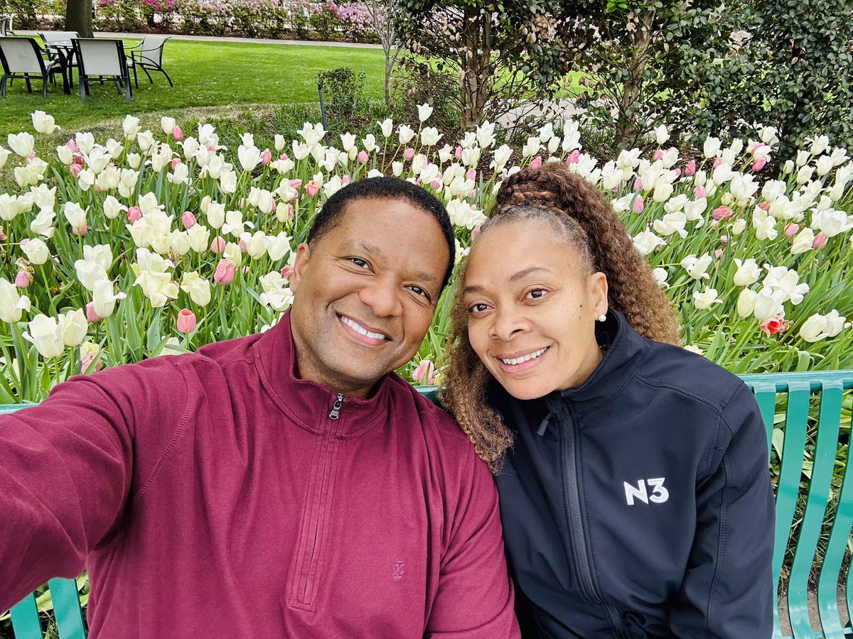 VinceSimsNBC5's tweet photo. We see each other! #teamsims #adventureswithvince @dallasarboretum https://t.co/LGvIa5y6zb