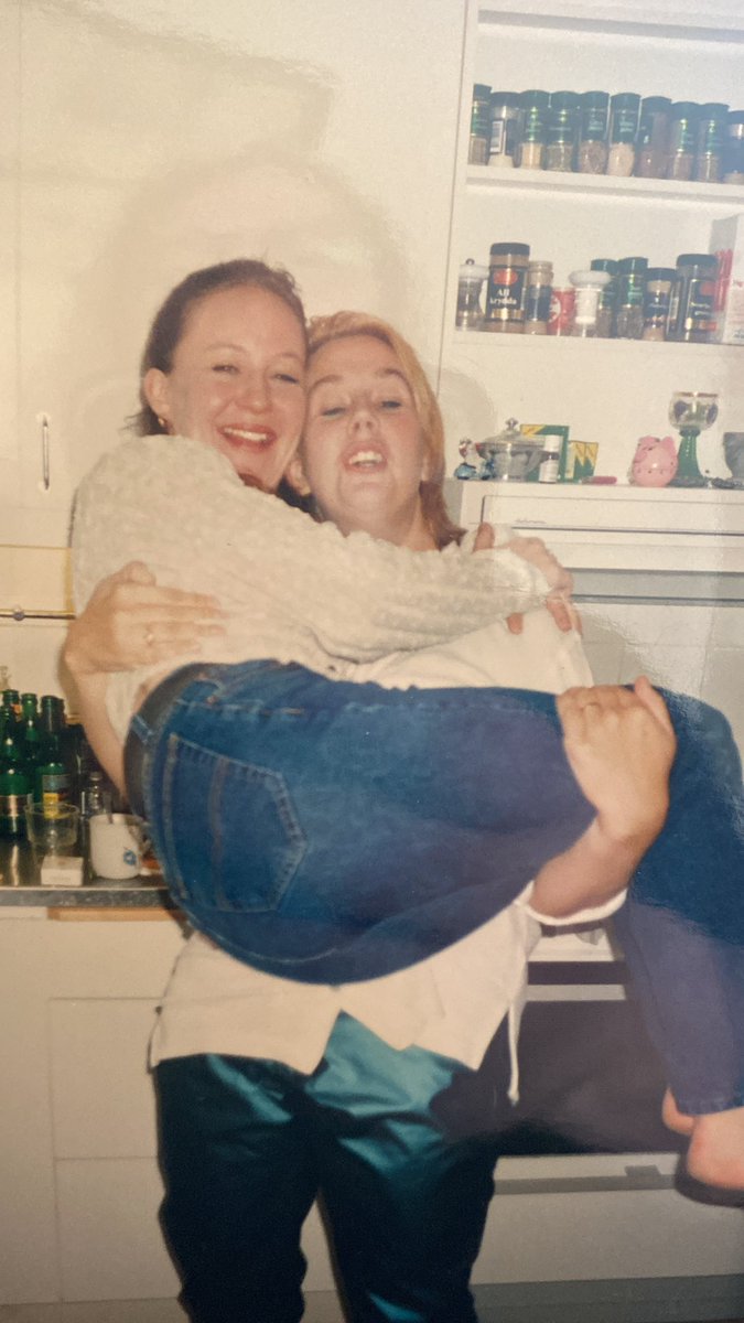 Grattis älskade <a href="/grynet_/">🌟 𝓖𝓻𝔂𝓷𝓮𝓽 🌟</a> på födelsedagen. Vi firar dessutom 30 år som vänner iår ❤️❤️❤️ ps jag kan fortfarande lyfta dig 😘