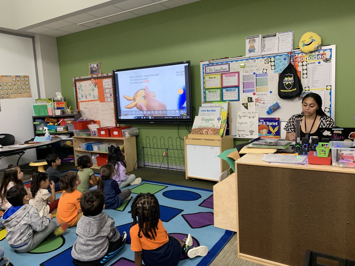 Rubymath755's tweet photo. We love our Hoover Parents.Thank you Mrs. Rizvi for coming and reading to our heroes. We enjoyed it😍 #BeAHooverHero https://t.co/8Uw8XWDqGO
