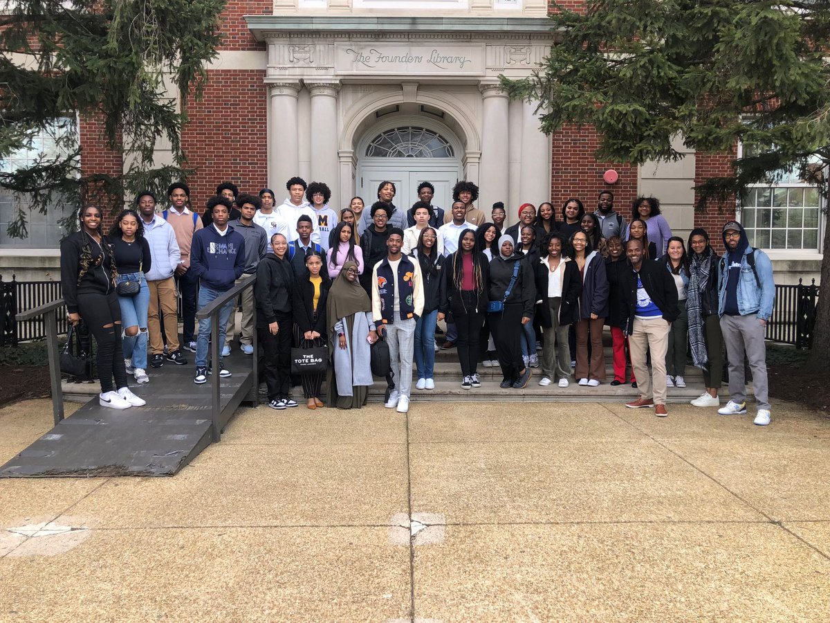 What a day! UMAHS Students Historically Black College University Tour. Day 1-Howard University! What an amazing tour and beautiful campus! #BlackExcellence