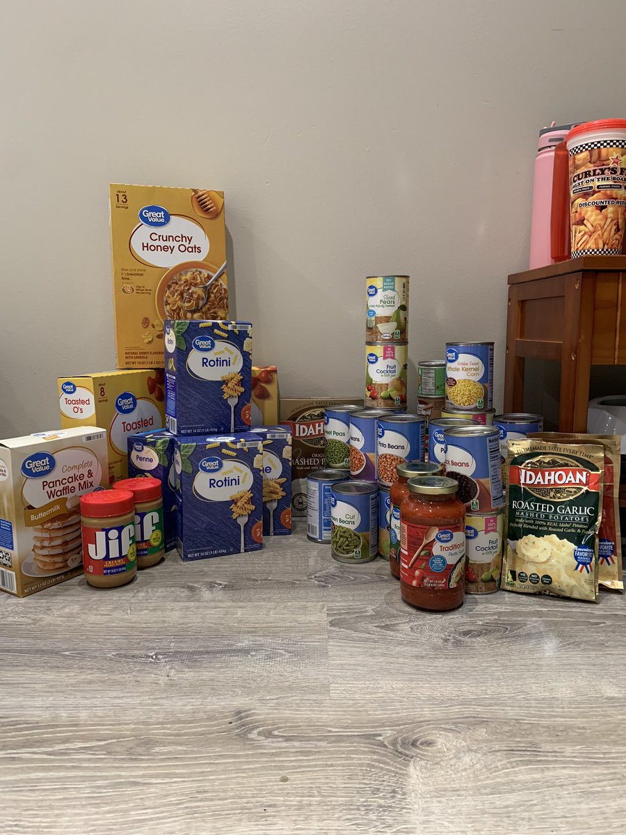 LSpicer25's tweet photo. ⭐️⭐️⭐️Look at our latest donation pile! It’s really coming together! Any donations would be greatly appreciated and it is for an amazing cause! Together we can stop poverty by 2030! Everyone deserves to have access to basic necessities! ⭐️⭐️⭐️ #WebT23 #GlobalGoals #GoalsProject https://t.co/YEIOvqx4BL