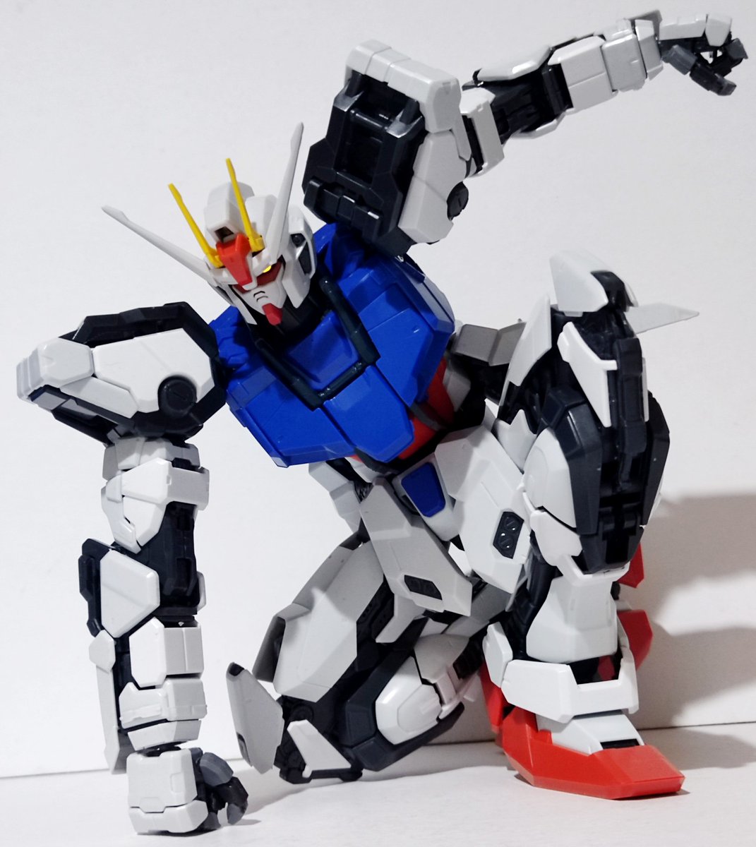 bryanz092's tweet photo. 1/60 PG Strike Gundam (bootleg from Daban Model) (gallery part 1)
#Gundam #ガンダム #GundamSEED #MobileSuitGundamSEED #機動戦士ガンダムSEED #StrikeGundam #ストライクガンダム #Gunpla #ガンプラ #plamo #プラモ #plasticmodel #plasticmodelkit #modelkit #figure #DabanModel #bootleg https://t.co/4i0OpqYj3H