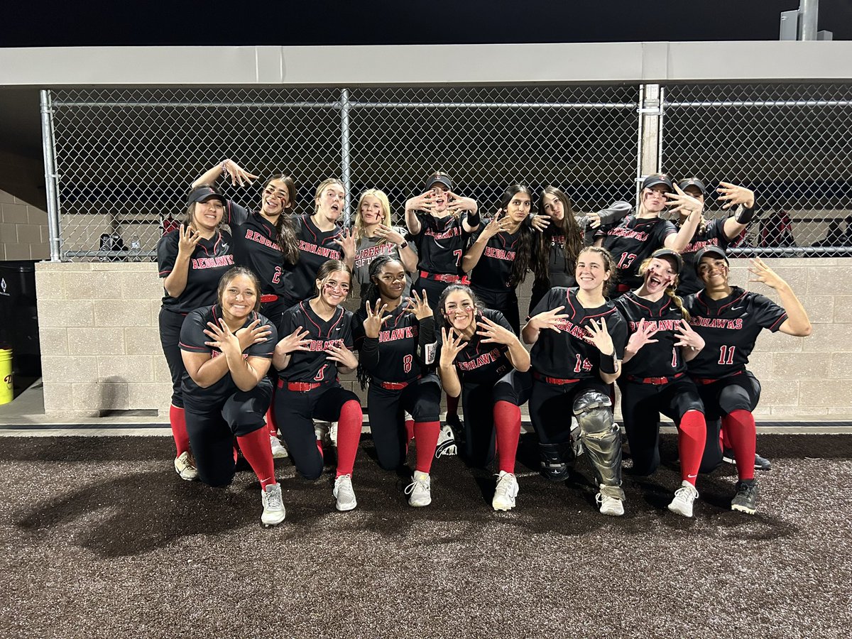 LHSRedhawkSB's tweet photo. These young ladies just KEEP finding a way to win!!!! Pushed through adversity and kept showing up! We are competing everyday!!!! BIG 12-3 W over Emerson tonight! 

#GoRedhawks #FIGHT 🦅❤️🫶🏽🥎 https://t.co/9xS1Vjeaea