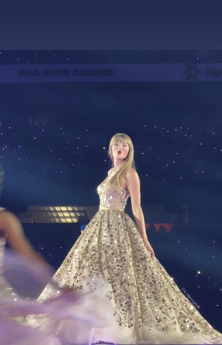 MundoSwiftt's tweet photo. Taylor Swift https://t.co/NjlGehhGlA