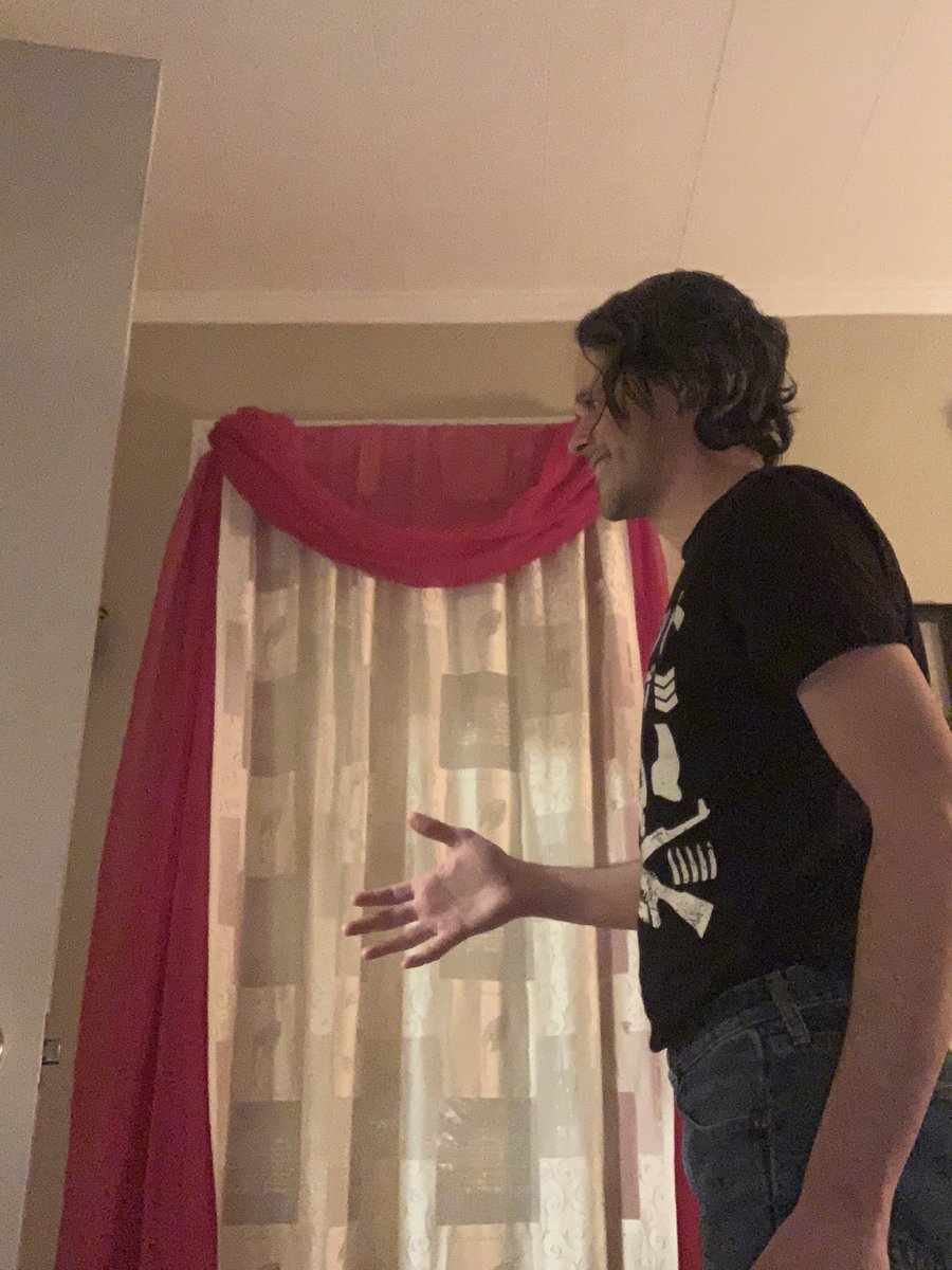 mikeferrarella's tweet photo. I left the line for a pre-paid photo op with @CodyRhodes on 3/11 to attend a Family function. Family comes first - Always.

One day we shall meet. My extended hand and gratitude await. https://t.co/pK5NTHV3O0