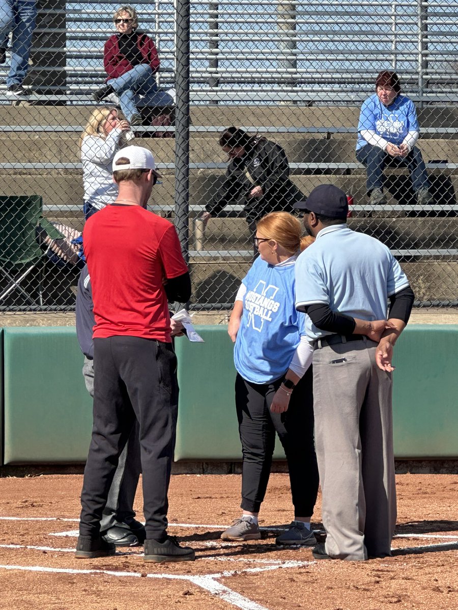 Shout out to Coach Dickerson coaching his first games as a head coach tonight! We even got him a W! <a href="/BVWSoftball/">BVW Softball</a> <a href="/tylerjdickerson/">Tyler Dickerson</a>