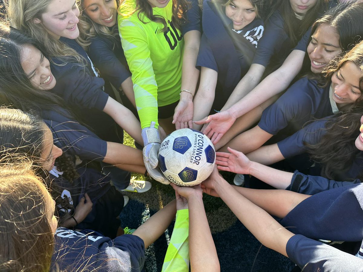 OCathletics1819's tweet photo. Statement win. On to the next. 

@ocvgsoccer beats Weslaco 9-1 #OCYouKnow

Round 3 🔜 Here come the PANTHERS 😤
Navy. Gold. Together.✨ https://t.co/9QPIezQckB