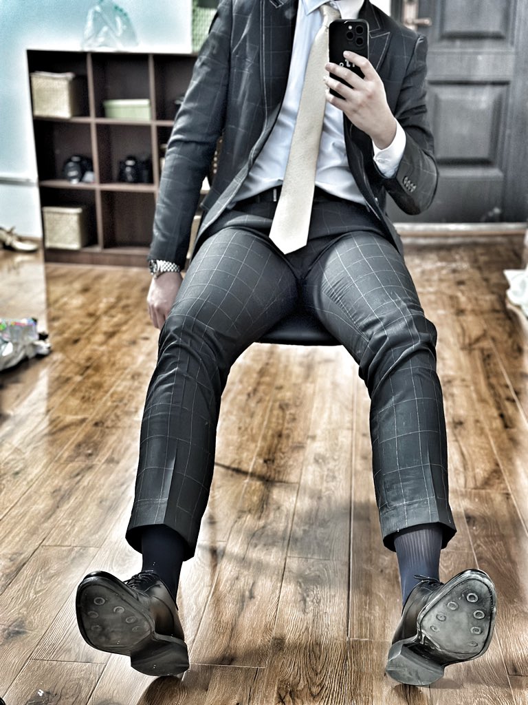 LG1069Sm's tweet image. 早安，骚逼