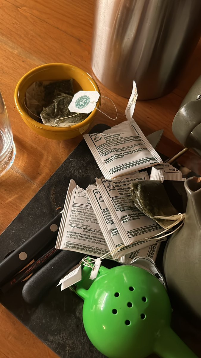 stapleswitch's tweet photo. market turbulence and tea consumption rolling in at a ρ +0.9 https://t.co/SafTFvRzWE