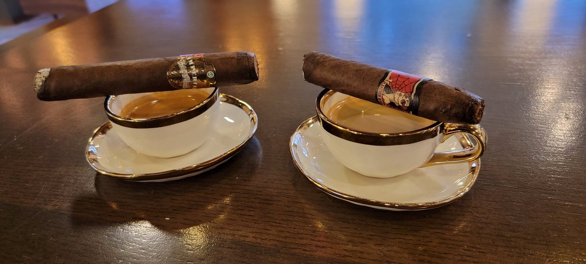 limitless_naz's tweet photo. There is nothing like when the wife and I smoke together. #truelove #smoketogether #cigar #cigars https://t.co/TMDwMbc3o7