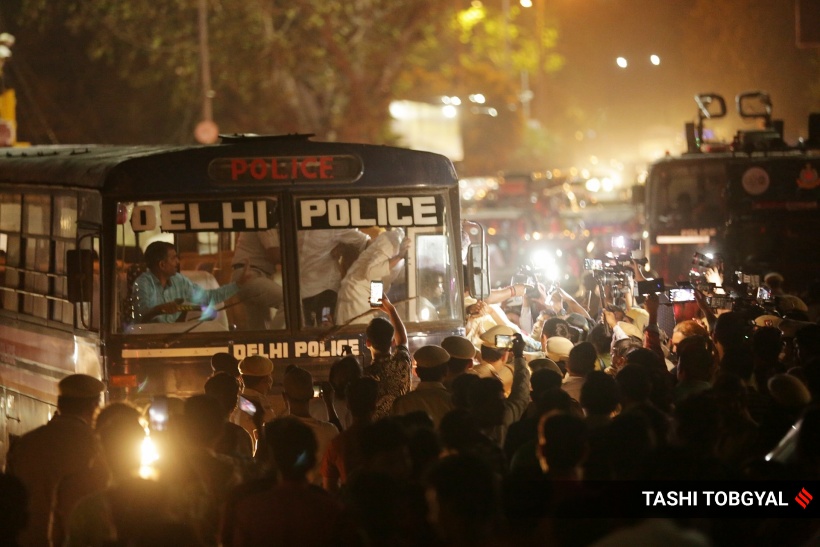 IndianExpress's tweet photo. #InPictures | Congress protests near Red Fort against Rahul Gandhi’s disqualification, leaders detained

For more pictures, click the link: https://t.co/TEb21i0T2N

📸: @tashitobgyal https://t.co/hDoQcYjJw1