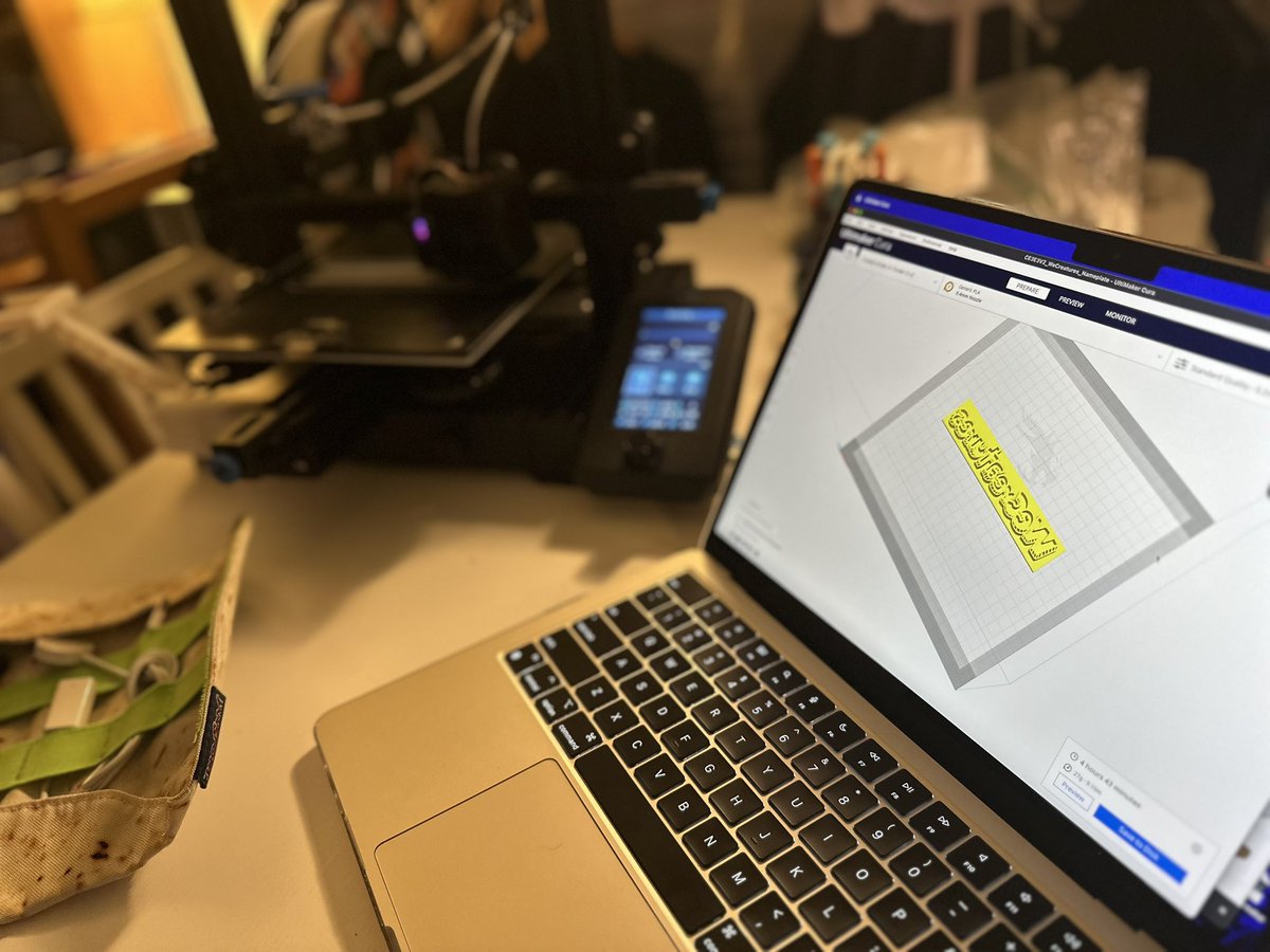 WeCreatures_'s tweet photo. 👀 3d printer > screen printer 👀 #makinstuff https://t.co/Gtj1YyHXSC