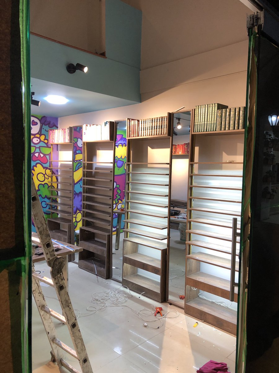 Cabungo's tweet photo. Asi va quedando la segunda tienda de @colgafas en Bogotá. 

No ha sido fácil pero ha valido la pena. 

Ojalá pronto podamos ir por la 3era 🙏 https://t.co/jc2HAkPHNa