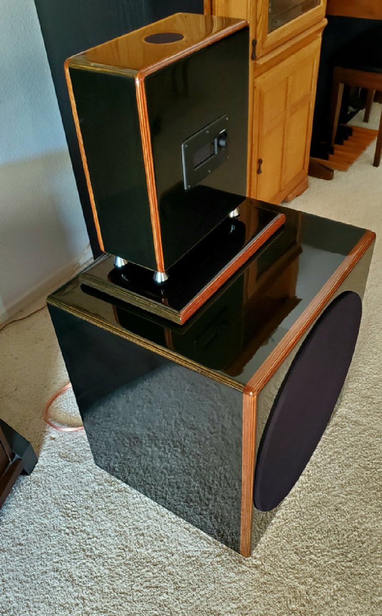 AudioholicsLive's tweet photo. A "One of a Kind" #subwoofer design by an #audiophile #diyer Engineer. Check out his full #diyproject, courtesy of @Parts_Express: https://t.co/PH14yPrkLw
#daytonaudio #partsexpress #DIYWednesday https://t.co/R6pwsrB0aF