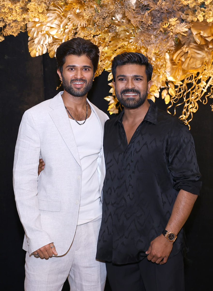 THE #VijayDeverakonda 🔥
#RamCharanBirthday 
@TheDeverakonda  ❤️‍🔥