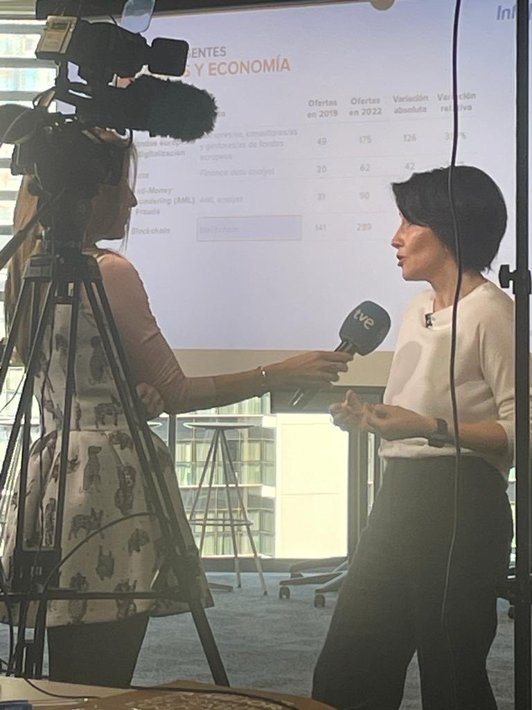 Neus_Margallo's tweet photo. ⁦@MonicaPCallejo⁩  con TVE comentabdo los principales insights del Informe del Mercado Laboral 2022, que publica ⁦@InfoJobs⁩ https://t.co/zTe9EIdyl9