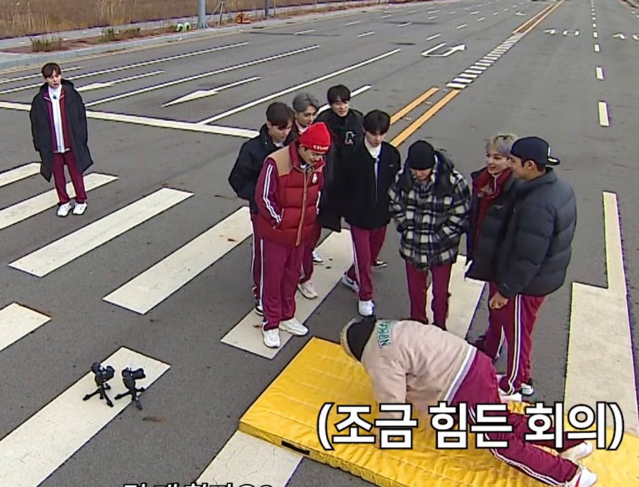 ppupu19's tweet photo. 형아드라 승관이 좀 껴주라 https://t.co/rYaUt5glxp
