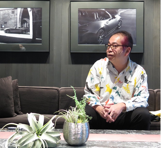 Mazda_PR's tweet photo. ◇CX-60オーナーが語るマツダのPHEVの魅力とは◇

アテンザからCX-60のPHEVにお乗り換えいただいた東京都在住のオーナーさま。
購入の決め手や実際に運転された感想などについて、公式ブログにて詳しくご紹介しています。

ぜひ、リプライのURLからチェックしてみてください🔽 https://t.co/KYWe9dBVRo