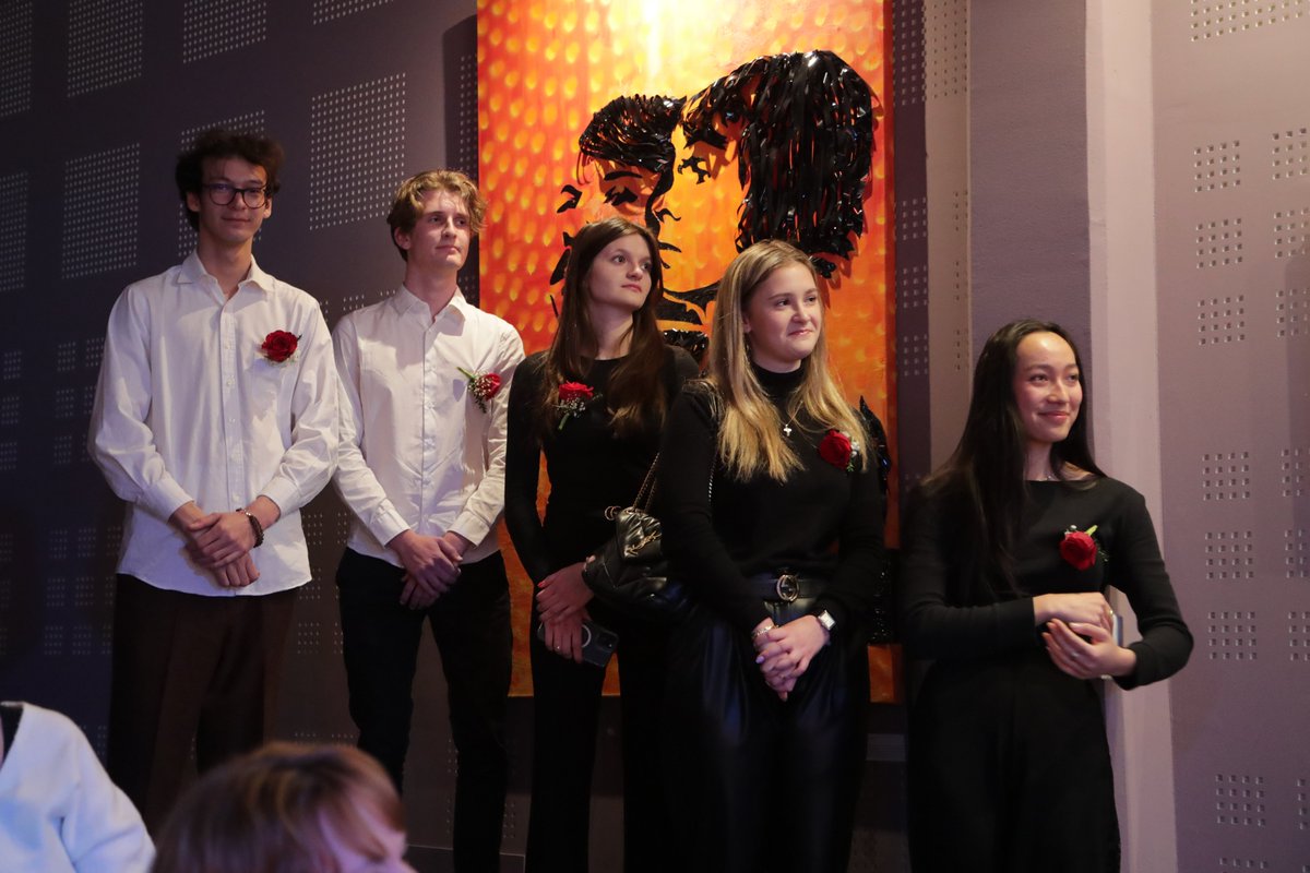 AISVienna's tweet photo. Congratulations to our talented #IBVisualArt students on their wonderful #exhibitionopening on Tuesday, March 28!

#AISVienna #AISViennaStories #GoKnights #SchoolStories #Creativity #Courage #Joy #SeniorStudents #AISViennaHighSchool #Art #IB #InternationalBaccalaureate #Community https://t.co/rKeScfQY6c