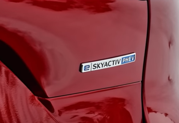 Mazda_PR's tweet photo. ◇CX-60オーナーが語るマツダのPHEVの魅力とは◇

アテンザからCX-60のPHEVにお乗り換えいただいた東京都在住のオーナーさま。
購入の決め手や実際に運転された感想などについて、公式ブログにて詳しくご紹介しています。

ぜひ、リプライのURLからチェックしてみてください🔽 https://t.co/KYWe9dBVRo