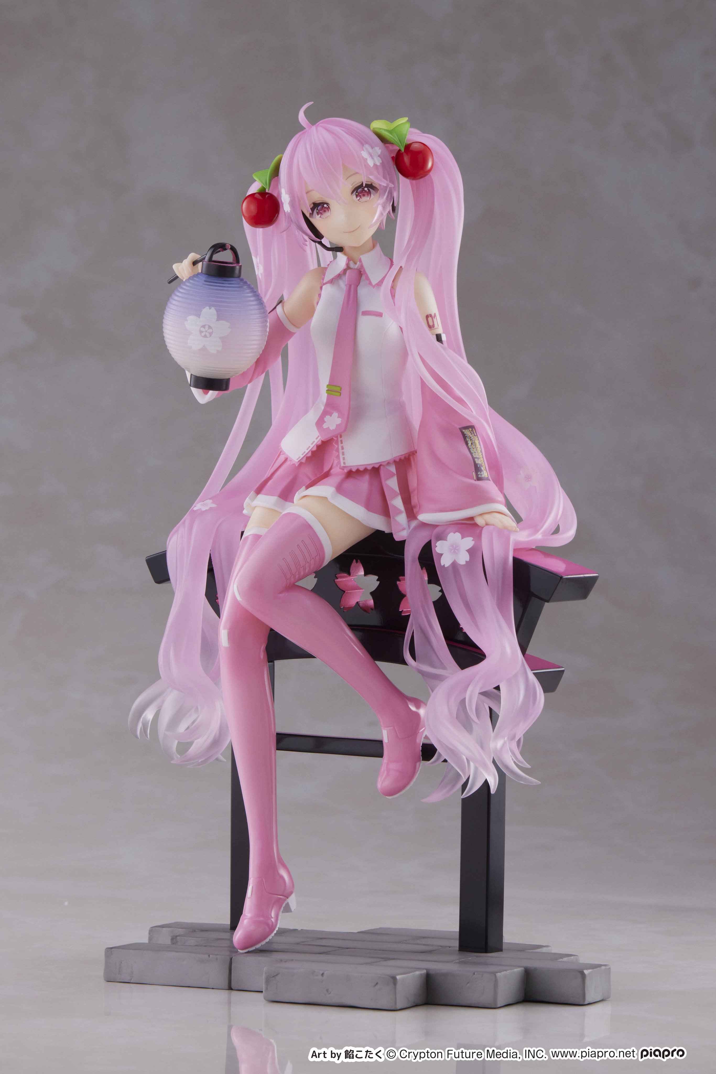 初音ミク　フィギュア　AMP マーメイド　桜ミク　おでかけ　fashion50個 Amazon | 桜ミク AMP＋ フィギュア～桜提灯ver.～ 全1種