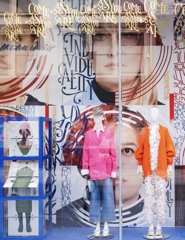FenwickStores's tweet photo. NEW: Express yourself.
Created by our new artist in residence, Rob Draper, our windows celebrate the joy of individuality.
Make it a season of you by shopping in-store and online. #FenwickIndividuality #IndividualStyle https://t.co/I1xzL6jl9T