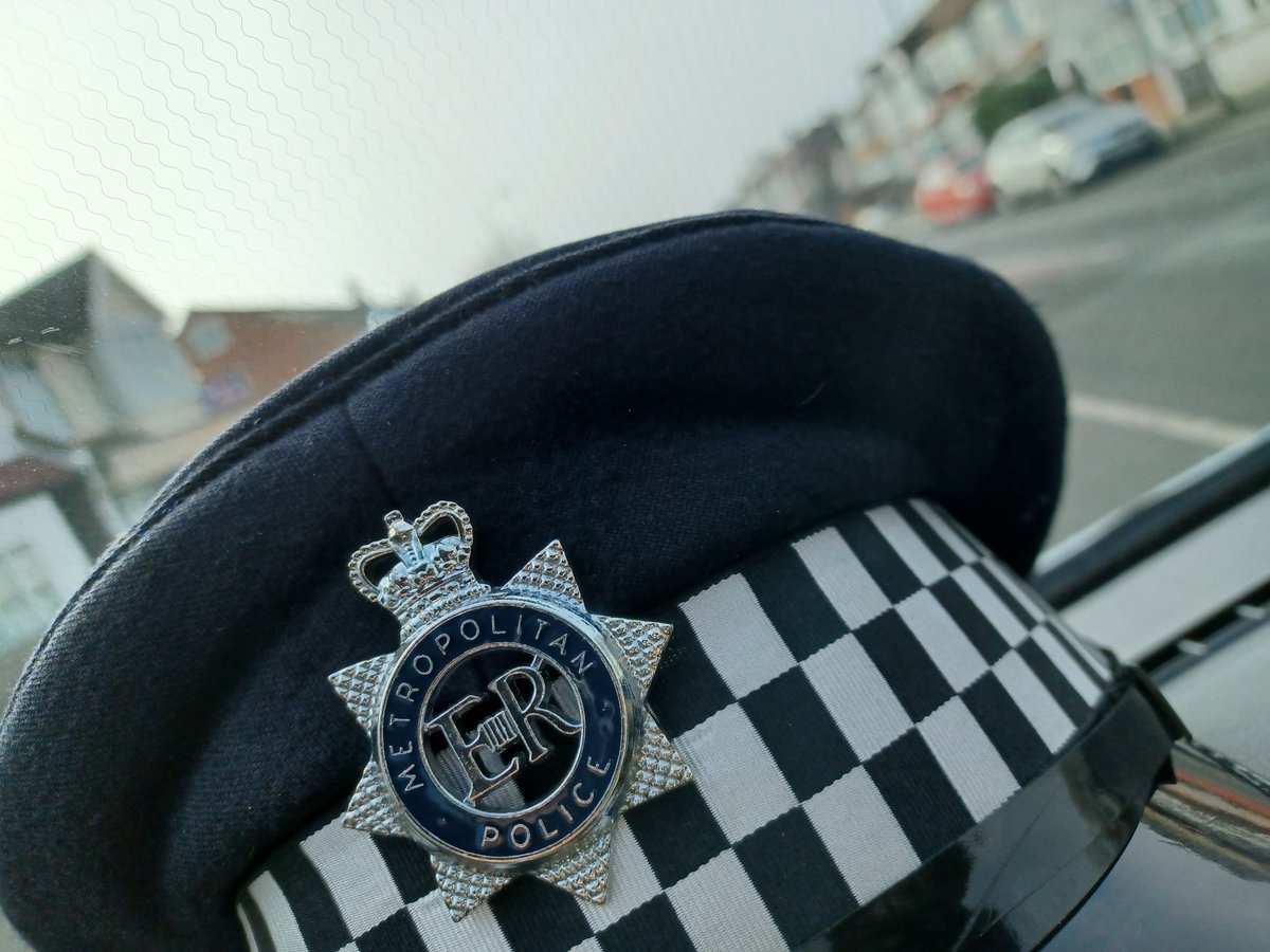 Coffee with a coppa will be happening TODAY at Cafe De Niro, Moyser Road SW16. If you want to speak to a PC or PCSO we will be there. Starting from 11 am until midday. #saferneighbourhoods #furzedown #communitypolicing