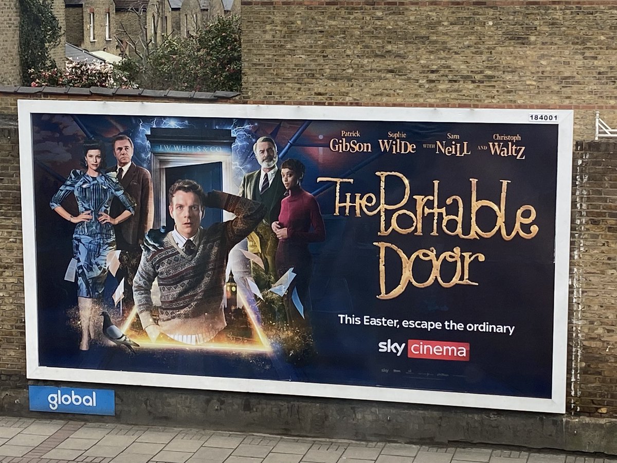 nmolmes's tweet image. The black actress doesn’t have a name to note, @SkyCinema ??