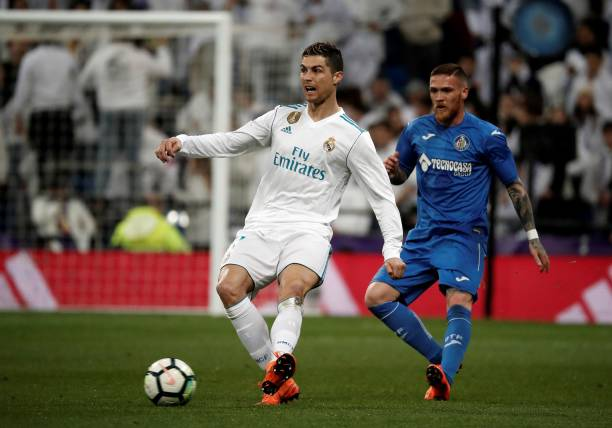 Antunes: "Os portugueses deviam agradecer, dar mais valor e aproveitar enquanto Cristiano Ronaldo continua a jogar futebol. Ele deu muito ao futebol português, à federação e à seleção, mas continuamos a calcar e a massacrar aquilo que é nosso e a invejar o que é do vizinho."