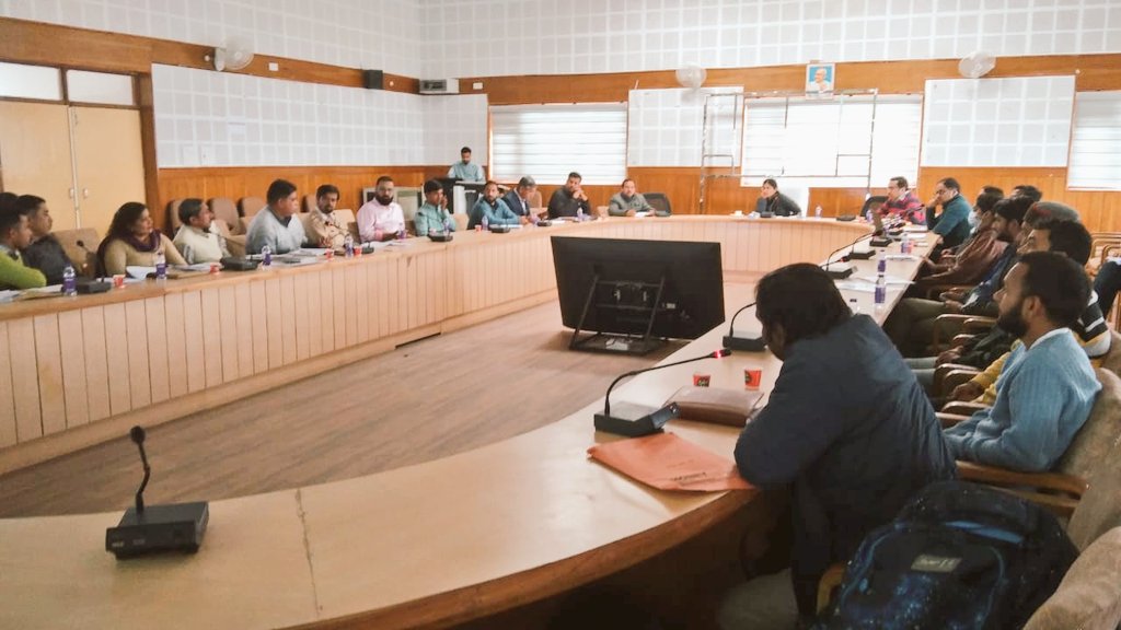 REAPUttarakhand's tweet photo. REAPPauri: Participated in the #DMC meeting of #FPO chaired by @cdo_pauri and organized by #NABARD. Presentations were given by #FPOs &amp; #CBBO about their activity &amp; necessary inputs were provided to FPOs regarding business and market linkages.
@basava_ia… https://t.co/6JWTYZLLDw