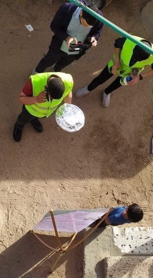 توزيع المساعدات على الفقراء وتصويرهم للشهرة وليست عمل خيري .. 
افعل الخير.. ولا تجعل شمالك تعلم ما أنفقت يمينك .
<a href="/_hfr_99/">هاني سعد | Hani Saad</a>
 ارائكم بهذه الأفعال التي تحدث مع الفقراء وتصويرهم