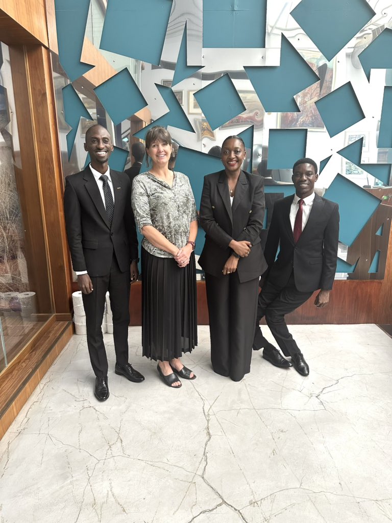 AdvisoryExtent's tweet photo. Our team had the privilege to meet with our colleagues from Hahn &amp; Hahn in Pretoria, South Africa. 

Exploring areas of collaboration and learning from our Intellectual Property Practices in Tanzania and South Africa.
#CrossBorderCollaborations 
#IPTanzania 
#IPSouthAfrica https://t.co/e0xdMbgyYy